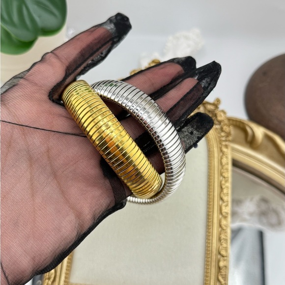 Gold & Silver Spiral Crossover Bracelet | PVD Real Gold Plated Stainless Steel - Picture 8 of 12